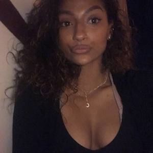 Meet your Posher, Marcella